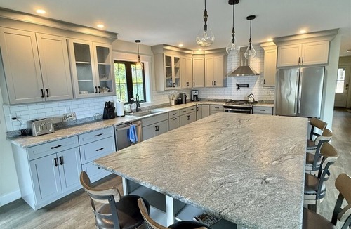 Sebago House | Waterfront home has 3-bedroom 3 bath
