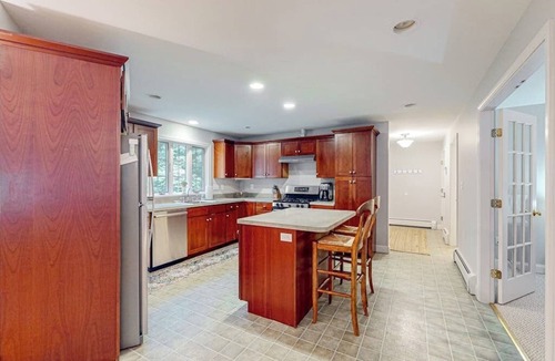Raymond House | Waterfront home with a fireplace, grill, deck, washer/dryer, & AC - dog-friendly