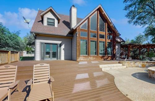 Spicewood House | Waterfront Home with Private Pool, Patio & Amazing Sunset View