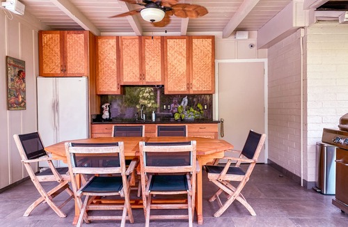 Hawaii Kai Villa | We're booking now - calendar not up to date.
