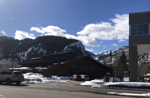 Avon Cabin | Weeks available February 17-24 and February 24-March 2, 2024.