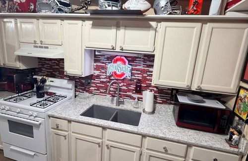 South Charleston House | WELCOME To Lake Farley BUCKEYE BARNDOMINIUM STAYCATION! Beach, Waterpark, GYM!