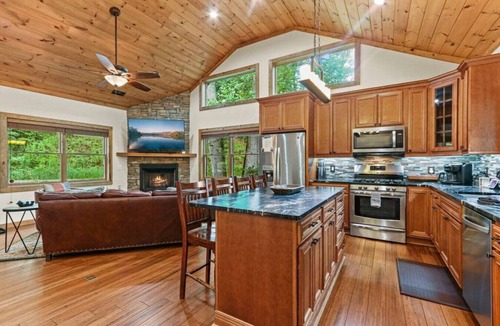 Boone Cabin | Welcome to Padre`s Mountain Paradise!