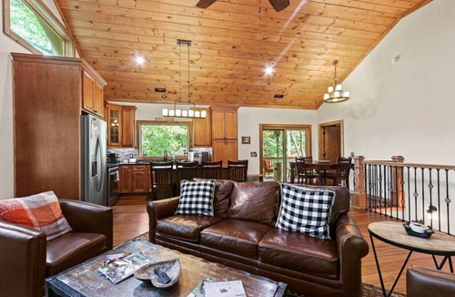 Boone Cabin | Welcome to Padre`s Mountain Paradise!
