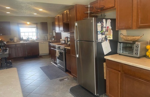 Mansfield House | Welcome to The Lemonade Stand-Charming 4 bedroom home located in Woodland.