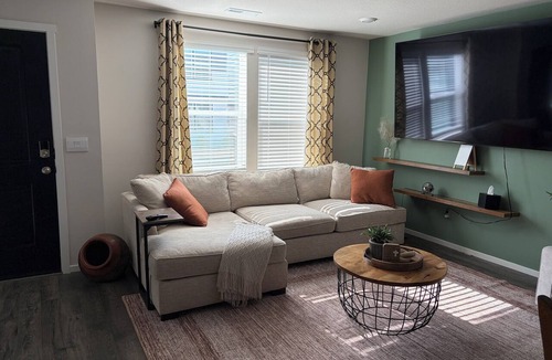 Vancouver House | Welcome to Your Pacific Northwest Retreat