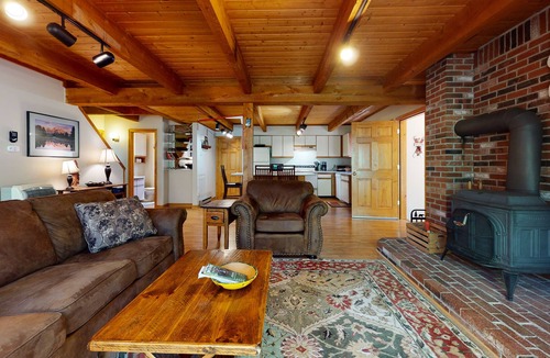 Intervale House | Welcoming home with WiFi, deck, & shared pool/tennis - near Storyland & Attitash