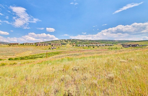 Silvercreek Condo | Well-equipped condo plus loft with WiFi, deck & pool