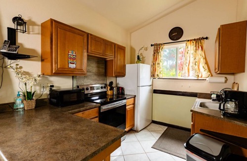 Kehena Beach Estates Cottage | Whale House w/AC @ Kehena Beach, Hawaii (Oceanfront)