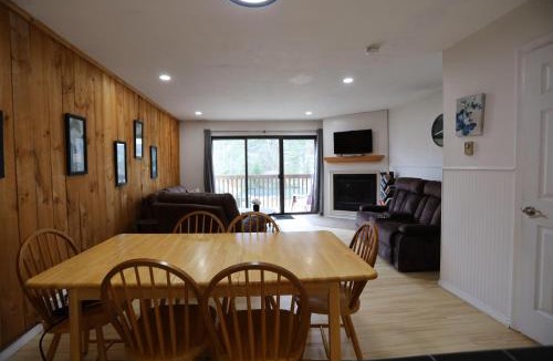 Waterville Valley House | WHD41 Waterville Valley Pet Friendly Waterville Valley Condo