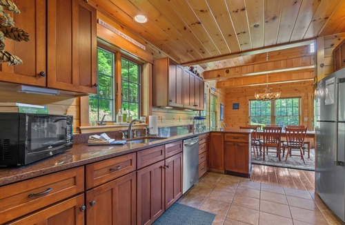 Rangeley House | Whippoorwill - Wooded location, hot tub, close to downtown Oquossoc