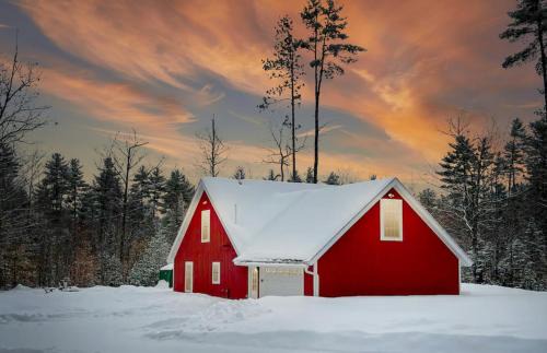Fryeburg House | White Mountain Dream Cabin