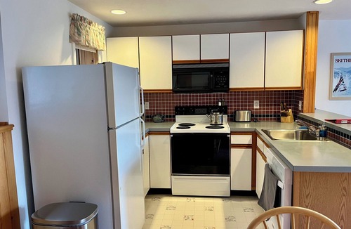 Thornton House | White Mountain Retreat Base Camp for Skiing,Hiking, Biking and River fun!
