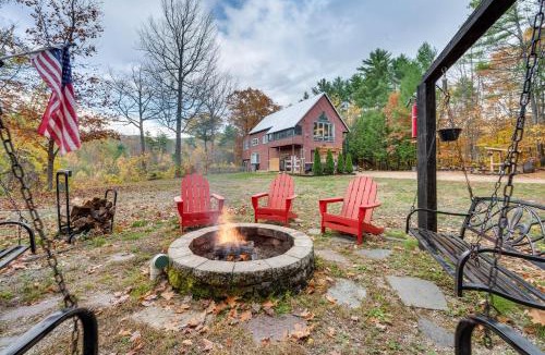 North Conway House | White Mountains Home w/Hot Tub - Walk to Town!