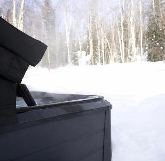 College Villa | Whole House Aurora View with Hot tub, Sauna and AC