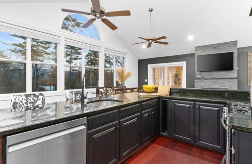 Birch Hill House | Wild, Wild West Side! Hot tub, Games, Dog Friendly