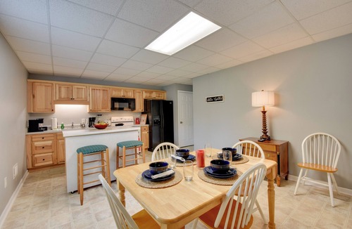 Helen Apartment | Wine Trail Apt 7 Mi to Yonah Mtn! Patio & Views