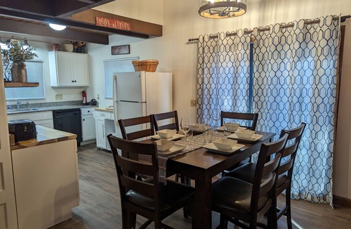 North Conway House | Winter fun-Charming Retreat-Walk to North Conway Village or Mt. Cranmore