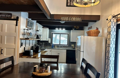North Conway House | Winter fun-Charming Retreat-Walk to North Conway Village or Mt. Cranmore