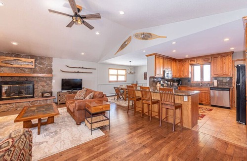 Grand Country Estates Cabin | Winter time escape in the Rockies