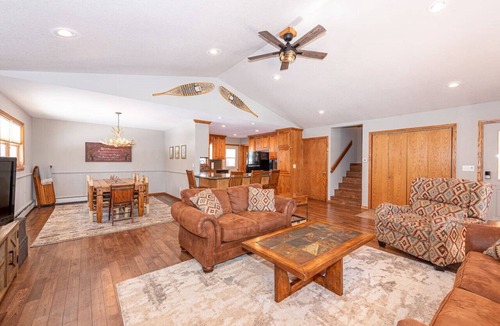Grand Country Estates Cabin | Winter time escape in the Rockies