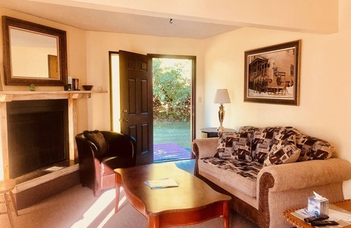 Homer Apartment | Woodside Suite #4- Modest suite in downtown Homer, walking distance to all attractions