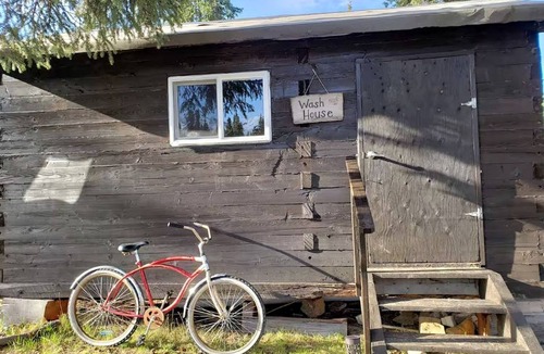 Nabesna Cabin | Wrangell-St.Elias National Park Glamping Cabin for an Alaskan Outdoor Adventure