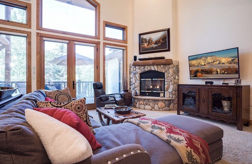 Steamboat Springs House | X2702 | Luxury Townhome | Nice Deck | A/C | Pool | Hot Tub | A/C