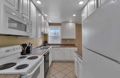 Old North Columbus House | Your Central Columbus Retreat Awaits 5 BR 2 Bath