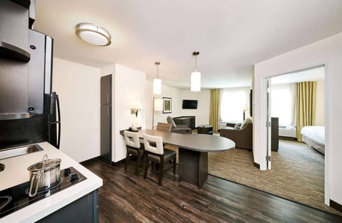Golden Hotel | Your Home Away from Home in Colorado! Pet-friendly Property, Full Kitchen!