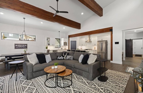Ronald House | Your People Deserve This! 7BR/7BA, Pool Access, Sleeps 28 · 1PM Check-In/Out