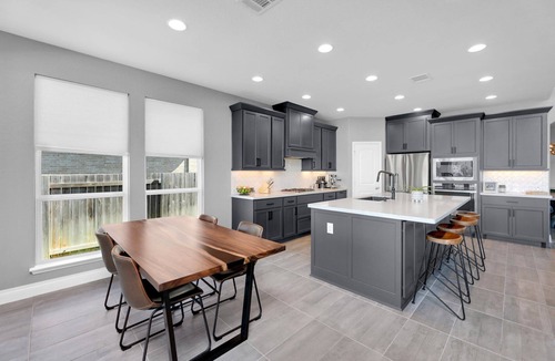 Shadow Glen House | Zen Sunsets Heated Pool, Spa, Theater, Gym: 20 Mins to Downtown Austin Sleeps 8
