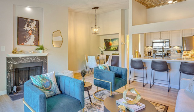 1 Mi to Dtwn: Condo w/Pool Access in Castle Rock