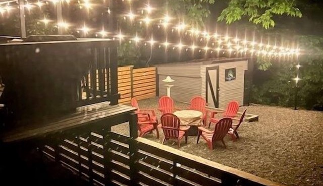 15 Min Fan Zone & Stadium MAJOR INTERNATIONAL SPORTING EVENT Lodging Forest Bathing by the Peaceful Creekside Firepit, BBQ, Games & Yoga,