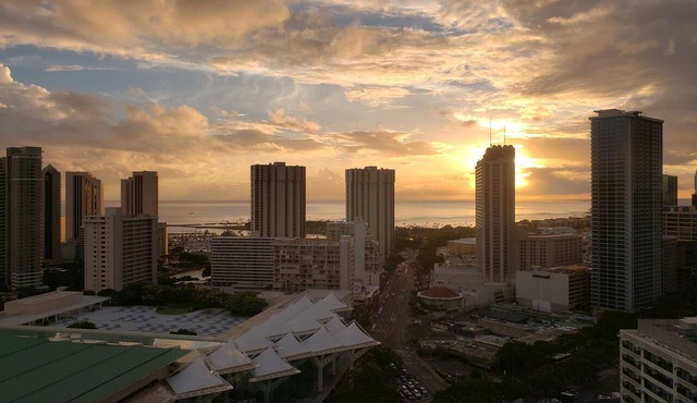 2 Bed 2 Bath Condo - Stunning Ocean views, Spacious, Clean and Comfortable