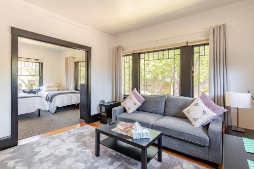 2 - Berkeley Private 1 Bedroom Apartment with Laundry