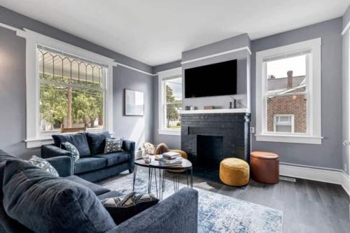 2 homes that sleep 16 in Hampton