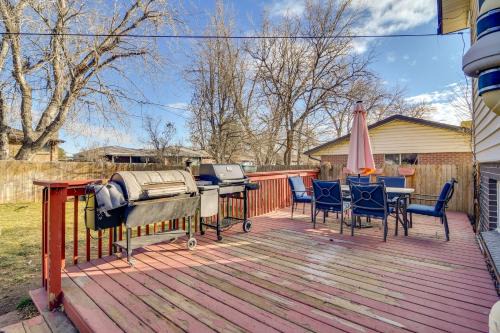 2 Mi to Olde Town! Pet-Friendly Haven w/Sunroom