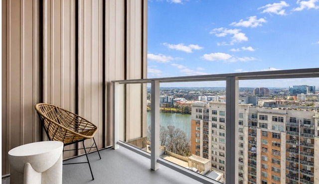 2BDR Condo w/Luxe Amenities in Downtown | Natiivo