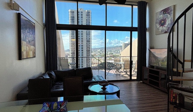 2BR+Loft Huge Patio Quiet & Spacious with Free Parking