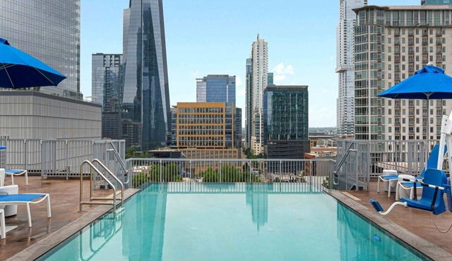 2BR Presidential | Downtown Austin | Rooftop Pool