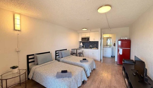 [33] ATX Studio: 2 Twin Beds, Pool, Gym & Dog Park