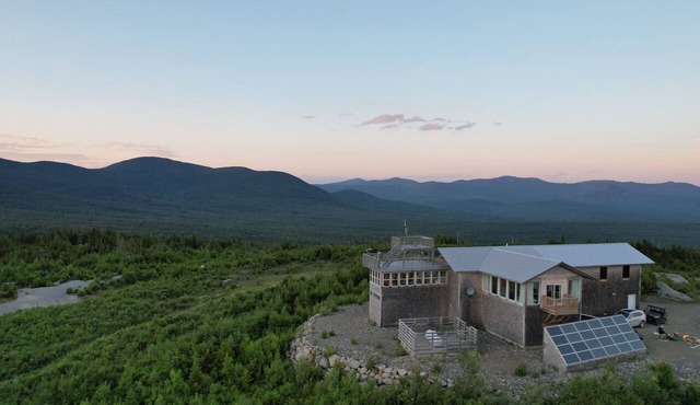 360° Mountaintop Views/Off-Grid Retreat on 300 Acres