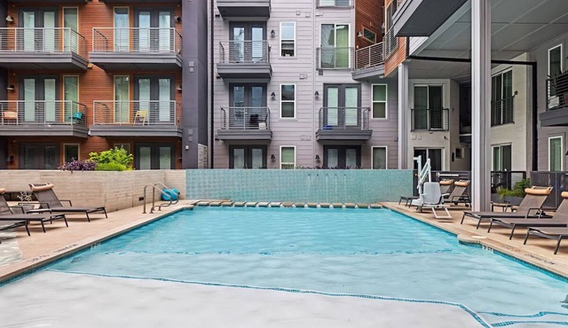 4 Unit Family Stay | Explore Downtown Austin’s Culture and Local Favorites