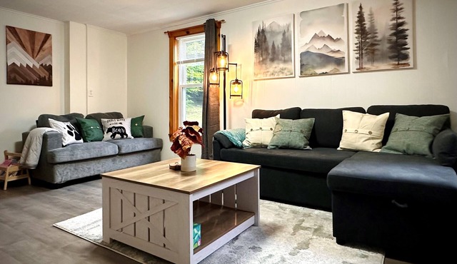 4BR Summer Home For 10ppl with Game Room -White Mtns!
