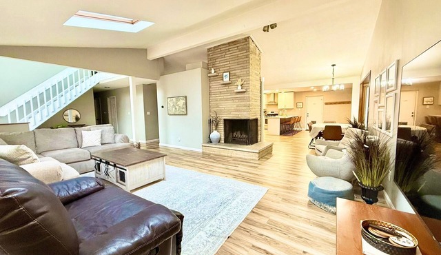 5BR home minutes from Ohio Stadium. Big ten weekends sell out fast, book today!