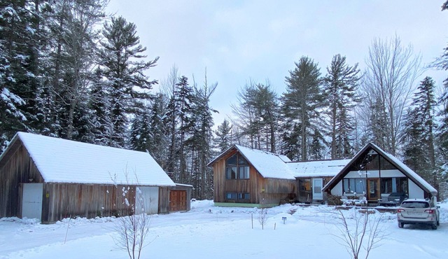 70SC rustic ski chalet close to Cannon, Franconia Bretton Woods!