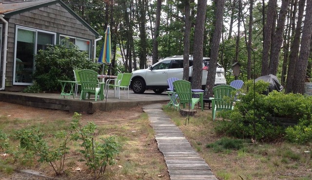 8 day 7 night Rental with short semi private walkway to beach