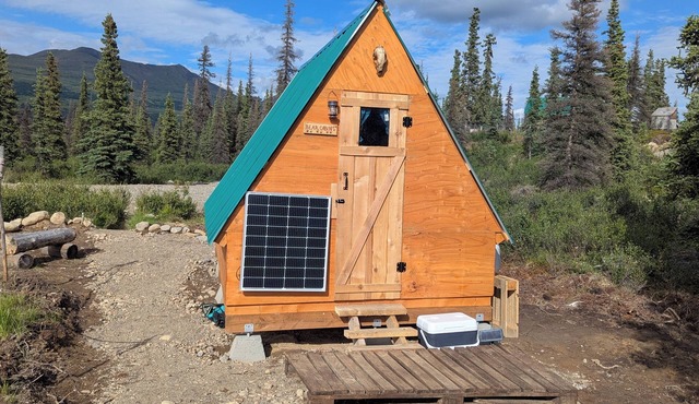 A-Frame glamping near Denali National Park