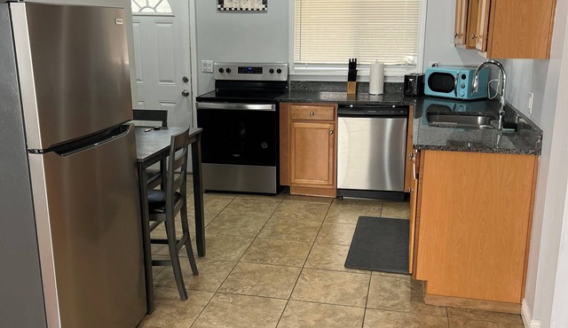 Adorable 2-bedroom apartment with AC in charming Chattanooga